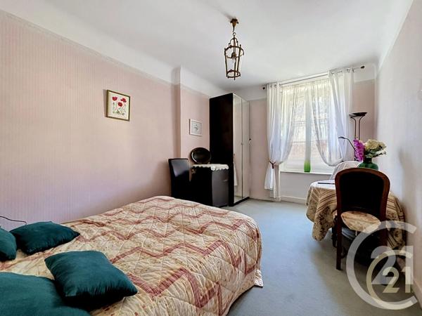 Appartement F5 à vendre  5 pièces - 86,70 m 2   MORET SUR LOING  - 77