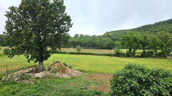 Vente                                                      Propriété
                        
                     5 pièces                      135 m2                     à Puygouzon
