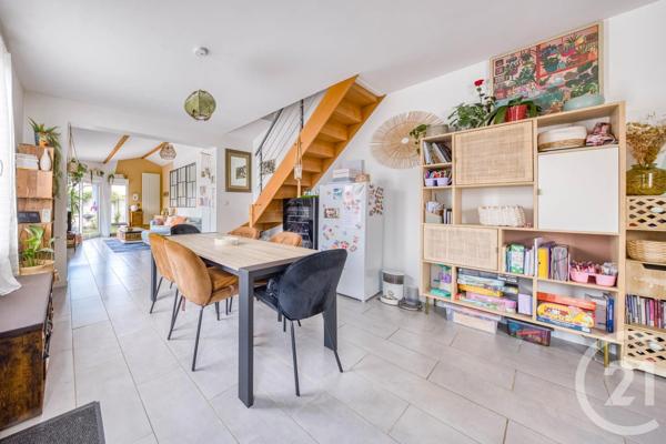 Maison à vendre  4 pièces - 82,10 m 2   VIGNEUX SUR SEINE  - 91