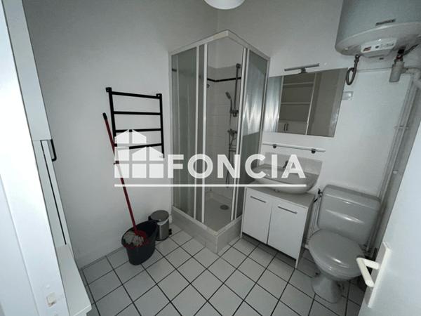 Location Studio meublé 31.85 m² - 1 RUE THEBEAU Bordeaux 33000