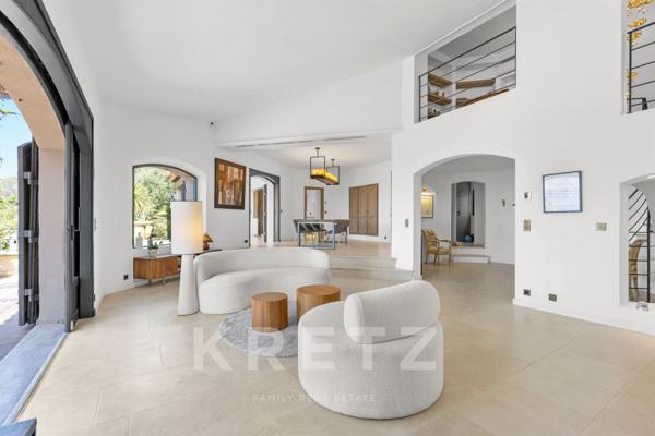 Propriété familiale avec piscine et vue mer à MOUGINS