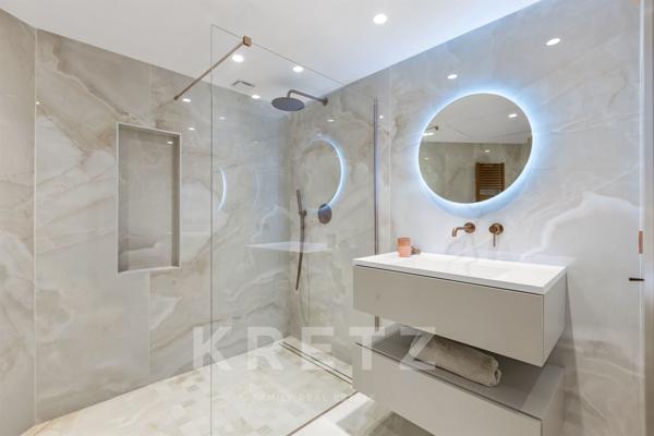 Propriété familiale avec piscine et vue mer à MOUGINS