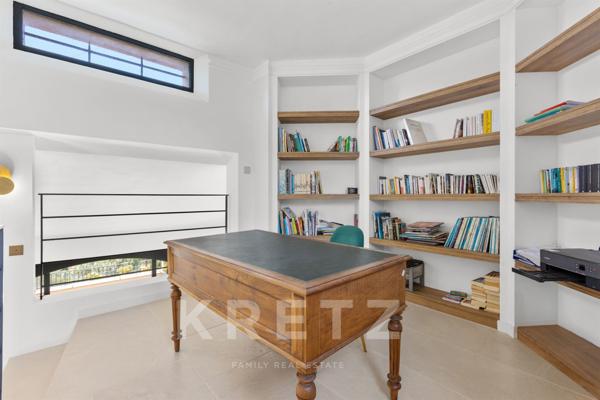 Propriété familiale avec piscine et vue mer à MOUGINS