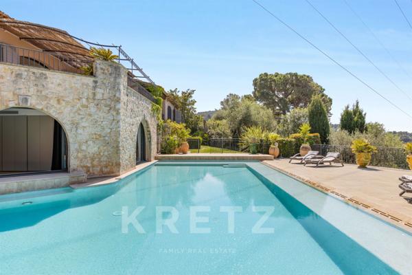 Propriété familiale avec piscine et vue mer à MOUGINS