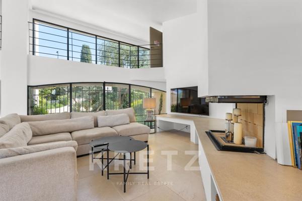 Propriété familiale avec piscine et vue mer à MOUGINS