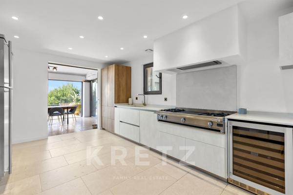 Propriété familiale avec piscine et vue mer à MOUGINS