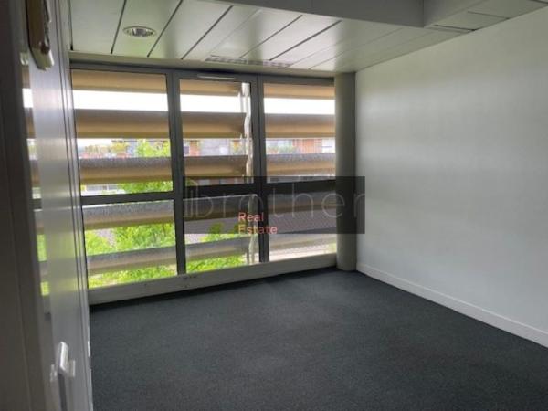 Bureau de 190 m² à louer à Bordeaux Chartrons
