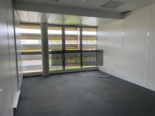 Bureau de 190 m² à louer à Bordeaux Chartrons