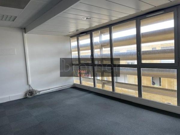 Bureau de 190 m² à louer à Bordeaux Chartrons