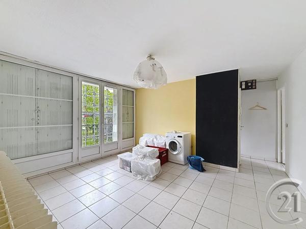 Appartement F4 à vendre  4 pièces - 68,94 m 2   STE GENEVIEVE DES BOIS  - 91