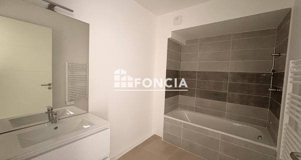 Location Appartement 2 pièces 54.96 m² - Morières-lès-avignon 84310