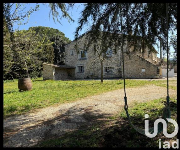 Mas 5 pièces de 155 m² à Bagnols-sur-Cèze (30200)