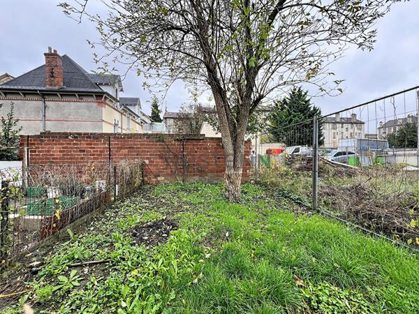 À vendre : Appartement 2 pièces à Villeneuve Saint Georges avec cave et jardin