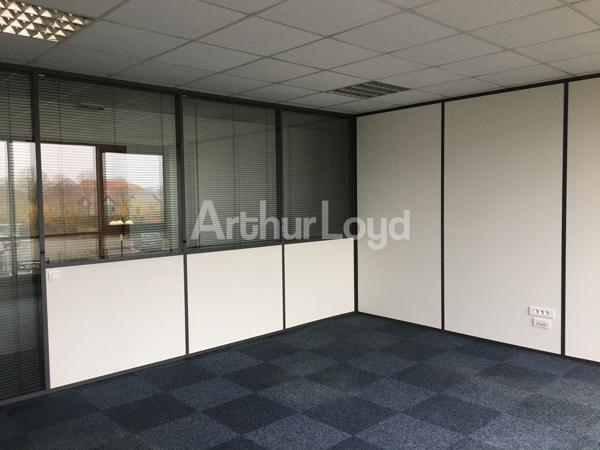 Bureaux à louer à Villeneuve d'Ascq plateau privatif et parking privatif