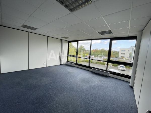 Bureaux à louer à Villeneuve d'Ascq plateau privatif et parking privatif