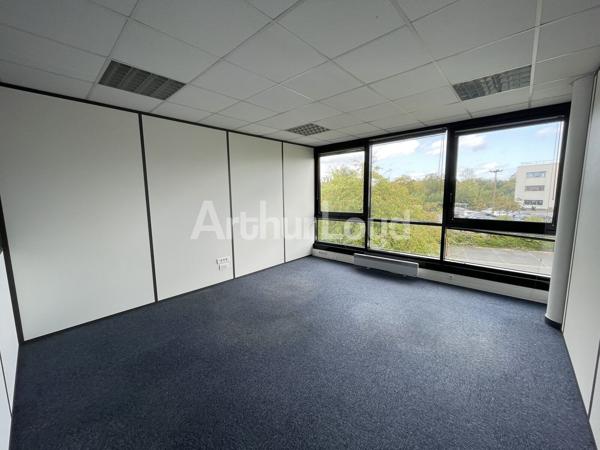 Bureaux à louer à Villeneuve d'Ascq plateau privatif et parking privatif