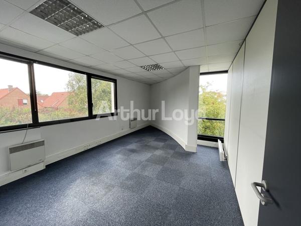 Bureaux à louer à Villeneuve d'Ascq plateau privatif et parking privatif