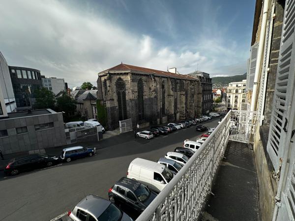 T1 avec balcon à 2 minutes de la Place de Jaude