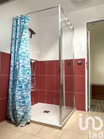 Maison à vendre 11 pièces 250 m² Saint-Just-Sauvage