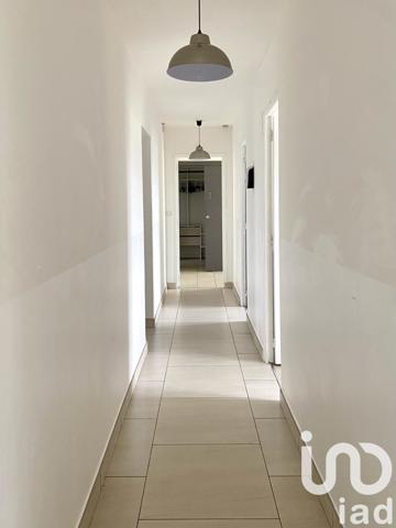 Maison à vendre 11 pièces 250 m² Saint-Just-Sauvage