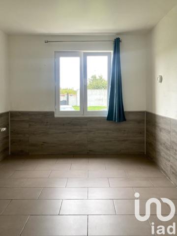 Maison à vendre 11 pièces 250 m² Saint-Just-Sauvage