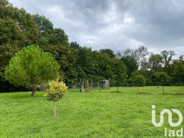 Maison à vendre 11 pièces 250 m² Saint-Just-Sauvage