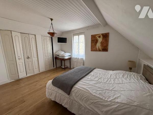 Maison à vendre à Sainte-Savine (10300) - Aube (10)

Maison mitoyenne d'un côté d'une surface...