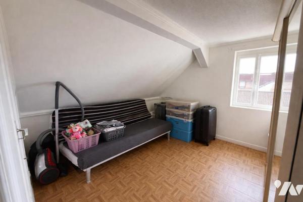 Maison à vendre à Sainte-Savine (10300) - Aube (10)

Maison mitoyenne d'un côté d'une surface...