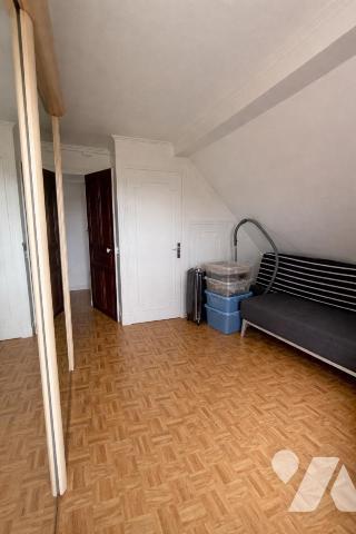 Maison à vendre à Sainte-Savine (10300) - Aube (10)

Maison mitoyenne d'un côté d'une surface...