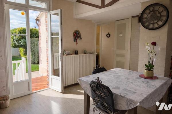 Maison à vendre à Sainte-Savine (10300) - Aube (10)

Maison mitoyenne d'un côté d'une surface...