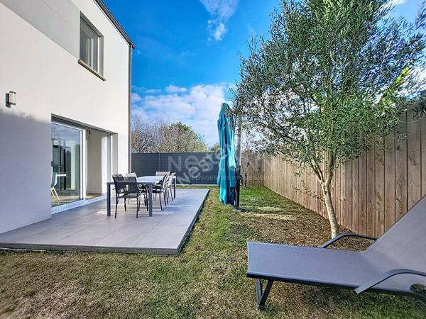 Orvault  : A 3 kms du Bourg, en campagne, maison récente de 2018, état impeccable, belles prestations, 3 chambres, pièce de vie lumineuse, terrasse, petit jardin.