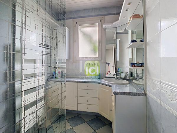 Maison familiale de 125 m² avec piscine chauffée et jardin exotique sans vis-à-vis