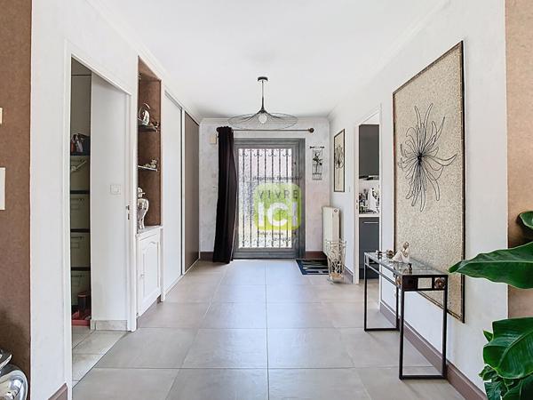 Maison familiale de 125 m² avec piscine chauffée et jardin exotique sans vis-à-vis