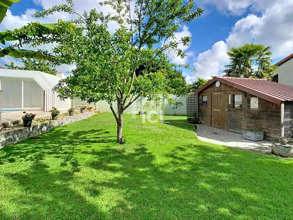 Maison familiale de 125 m² avec piscine chauffée et jardin exotique sans vis-à-vis