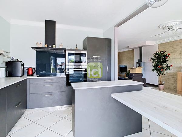 Maison familiale de 125 m² avec piscine chauffée et jardin exotique sans vis-à-vis