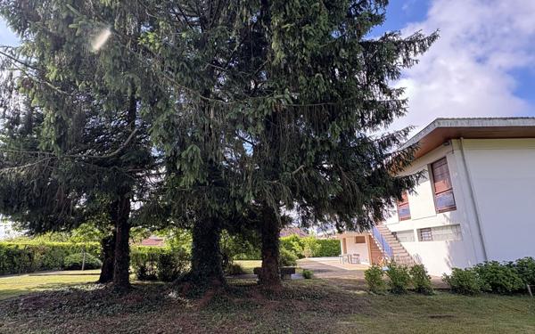 Maison à vendre    6 pièces • 221 m2 Bourg-en-Bresse