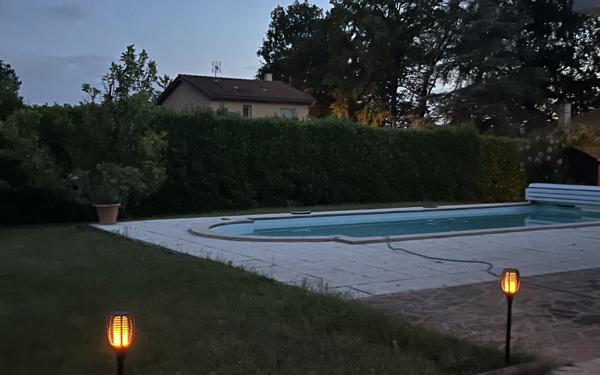 Maison à vendre    6 pièces • 221 m2 Bourg-en-Bresse