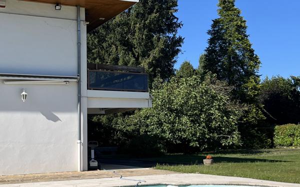 Maison à vendre    6 pièces • 221 m2 Bourg-en-Bresse