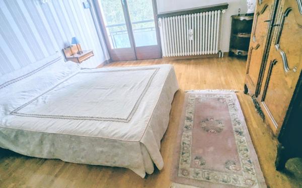 Maison à vendre    6 pièces • 221 m2 Bourg-en-Bresse