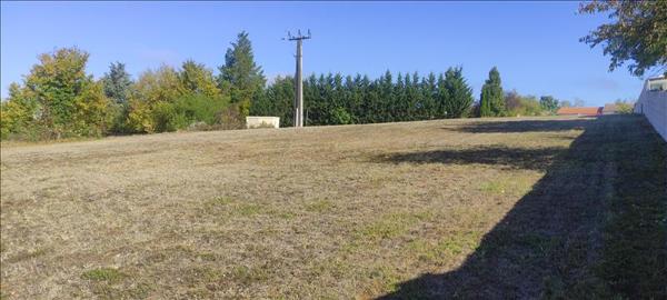 Terrain à vendre |  Châteauneuf-sur-Charente |  800 m²