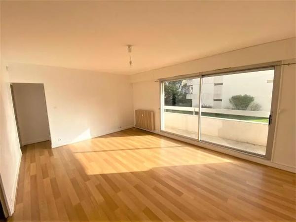 Appartement à louer 2 pièces 46.2m² Dijon (21000)