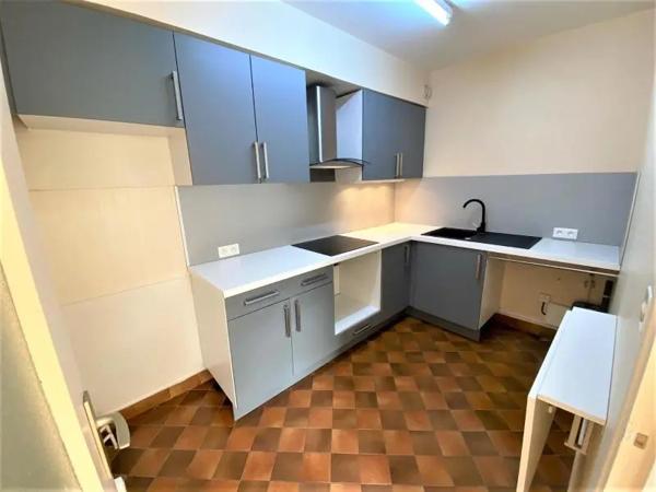 Appartement à louer 2 pièces 46.2m² Dijon (21000)