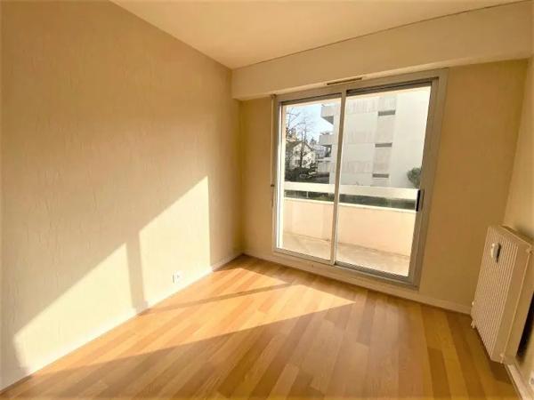 Appartement à louer 2 pièces 46.2m² Dijon (21000)