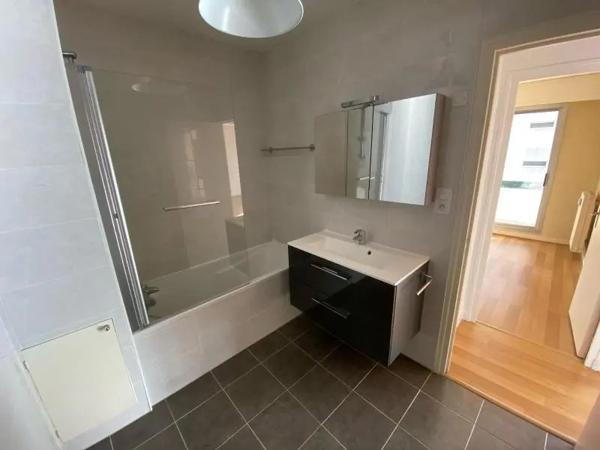 Appartement à louer 2 pièces 46.2m² Dijon (21000)