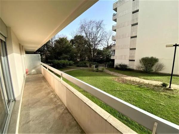 Appartement à louer 2 pièces 46.2m² Dijon (21000)