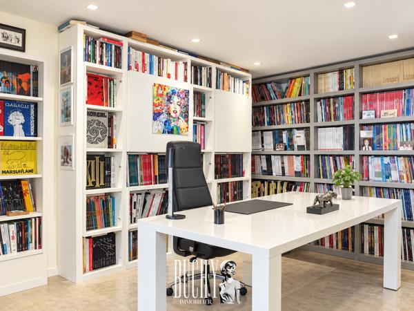 Maison 5 pièce(s) 4 chambre(s) 219 m²