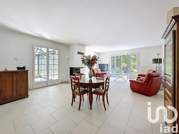 Maison à vendre 9 pièces 270 m² Dampierre-en-Yvelines