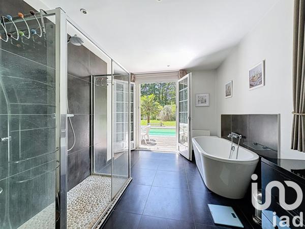 Maison à vendre 9 pièces 270 m² Dampierre-en-Yvelines