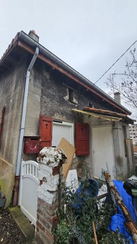 Le Chambon-Feugerolles (42500) Opportunité à saisir- Maison à rénover