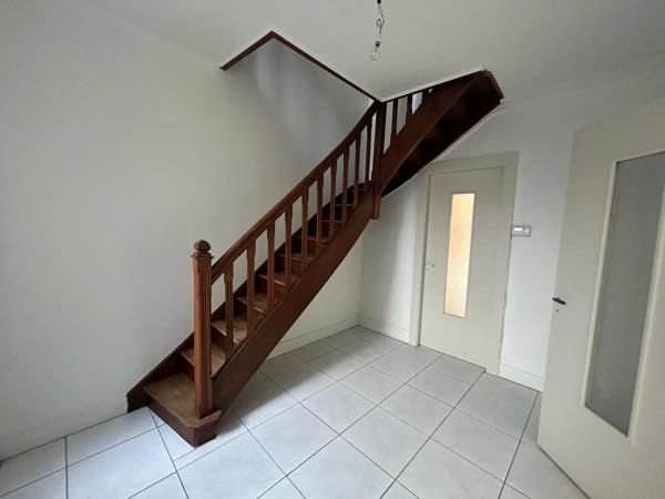 Appartement à louer 2 pièces 80.67m² Montbéliard (25200)